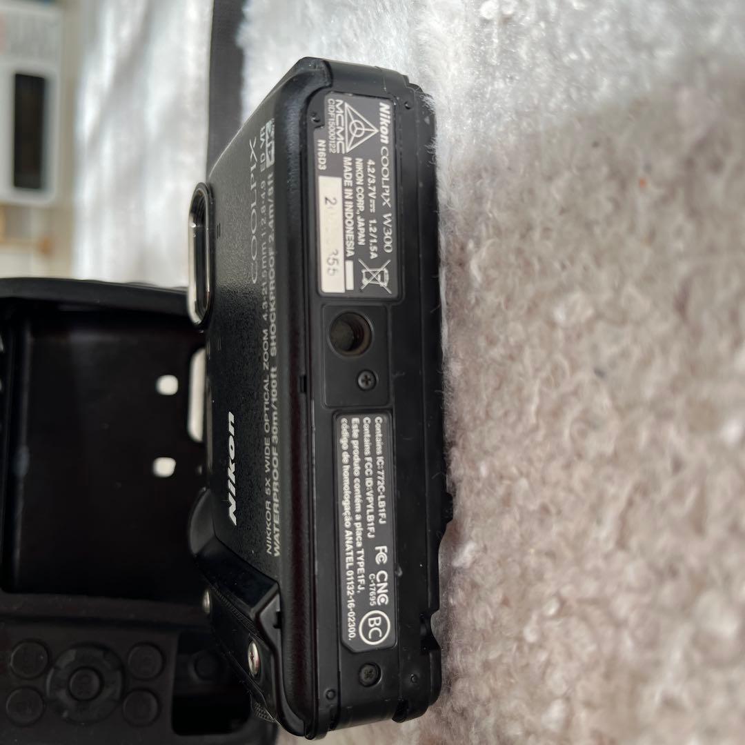 ニコン・クールピクスW300