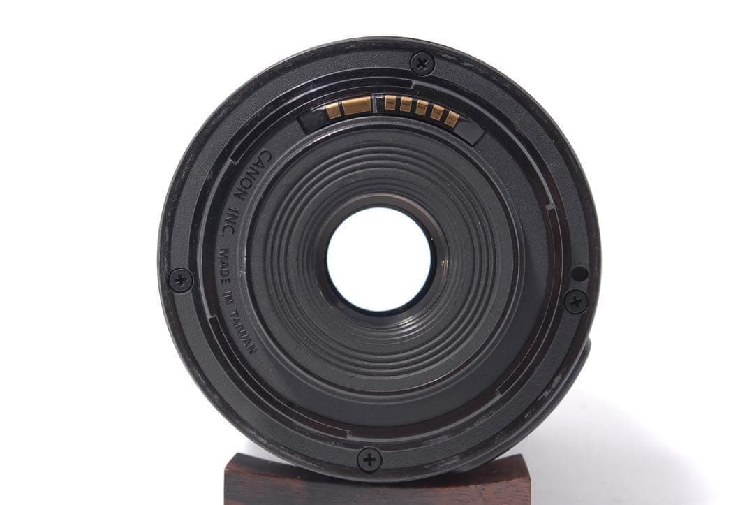 キヤノン Kiss X8i☆美品✨高性能STM標準レンズ付 Wi-Fi タッチ♪