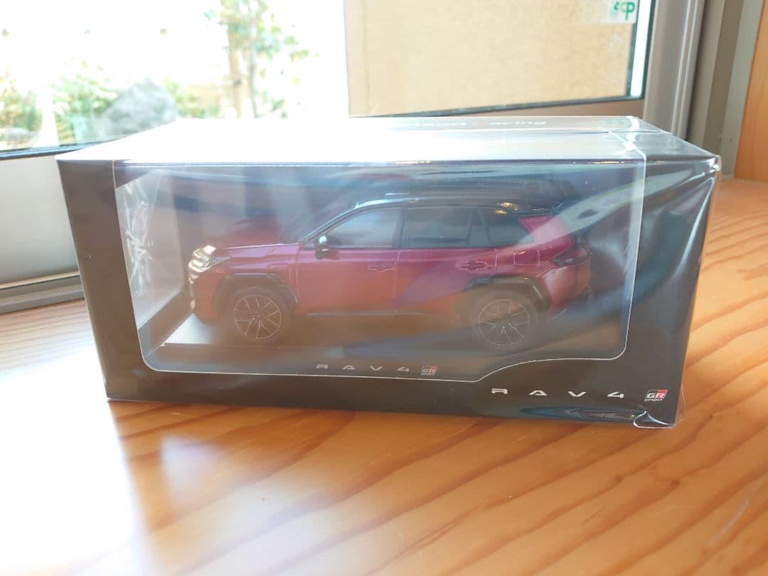 【GRスポーツ】新型RAV4　GRスポーツ　ブラック×エモーショナルレッドII