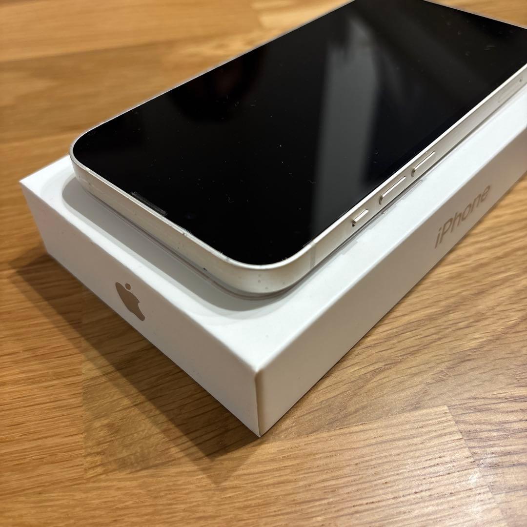 Apple iPhone 13 （スターライト）本体