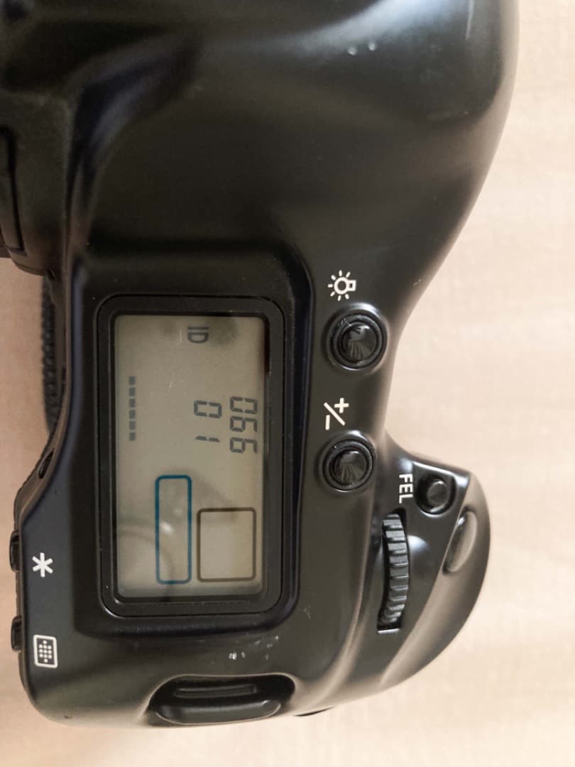 美品　＊Canon EOS-1V　フィルム一眼レフカメラ