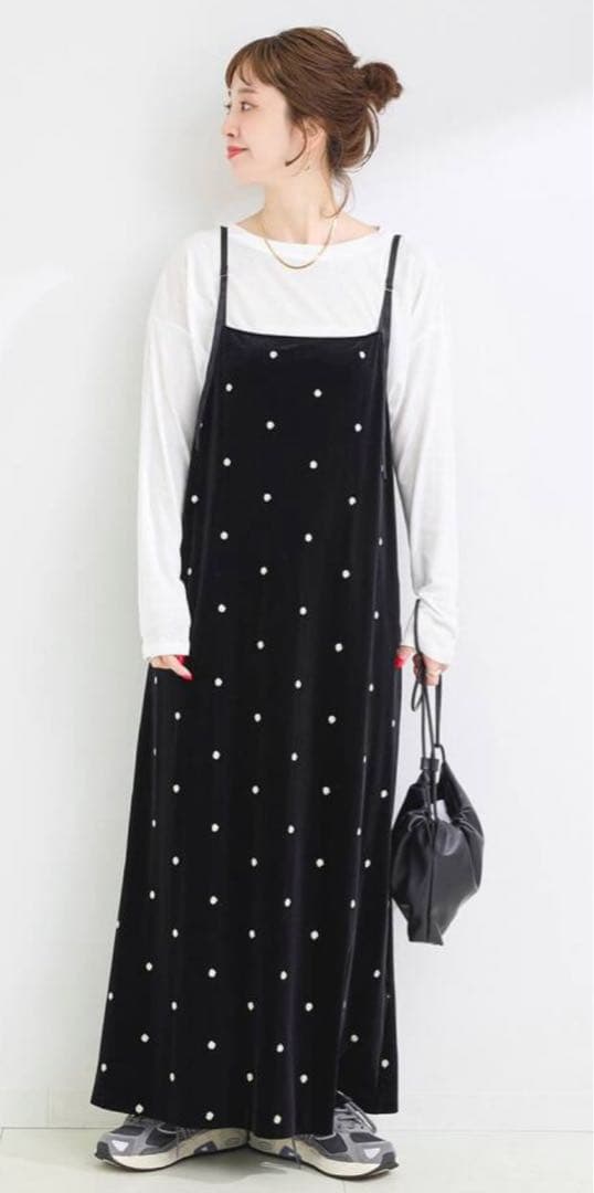 新品タグ付き　ベーセーストック　B.C STOCK ベロアフラワー刺繍ワンピース