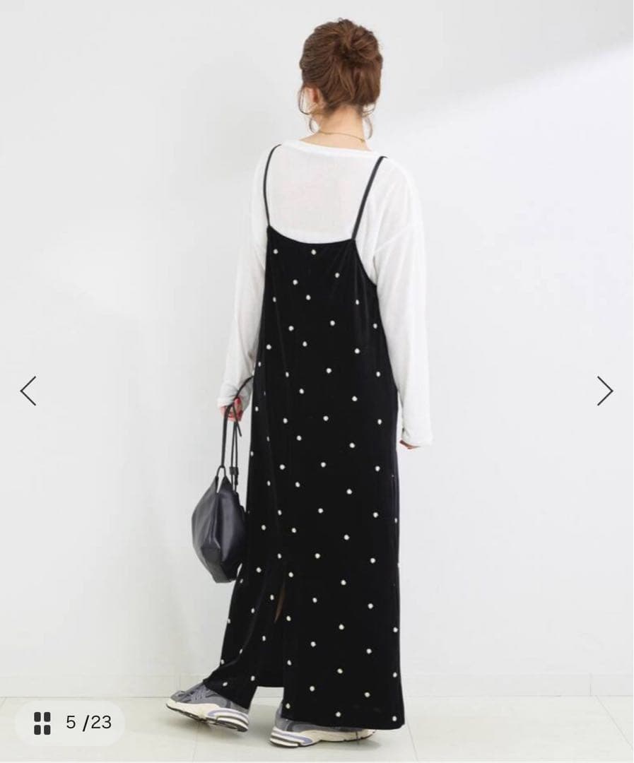 新品タグ付き　ベーセーストック　B.C STOCK ベロアフラワー刺繍ワンピース