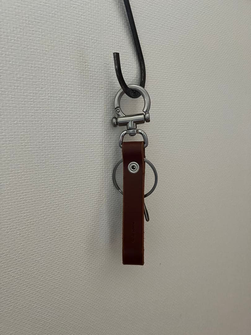 Hender Schemeレザーキーホルダー