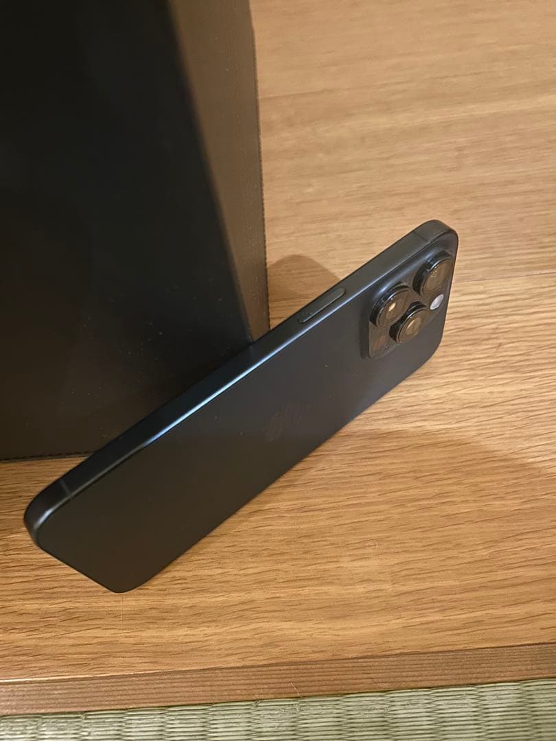 美品 Apple iPhone 15 Pro Max ブルーチタニウム