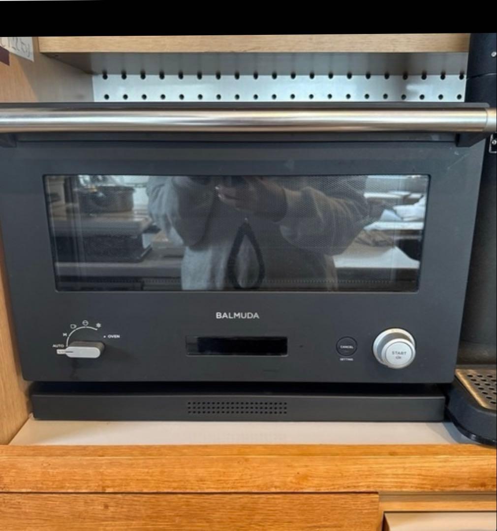 オーブンレンジ 黒 トレイ付きBALMUDA