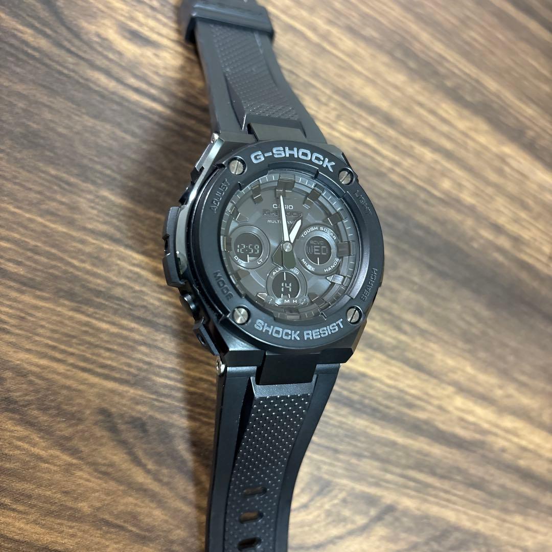 時計 CASIO G-SHOCK GST-W300G-1A1JF