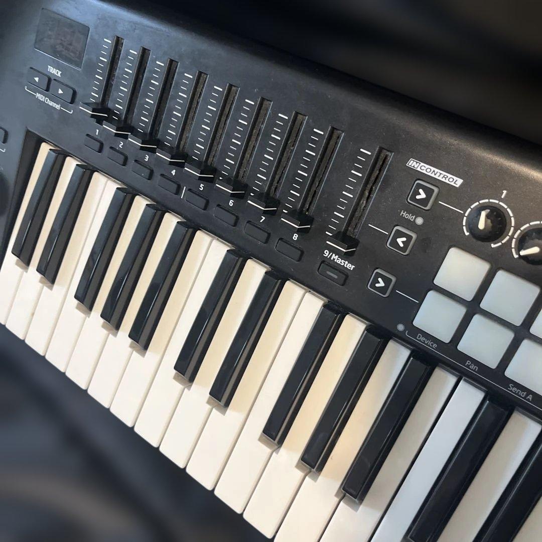 【値下げしました】Novation Launchkey 61 MK2