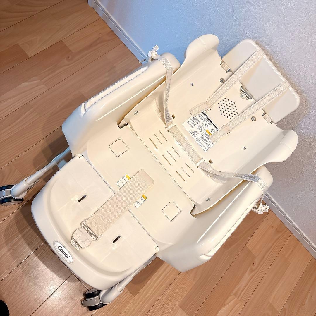 コンビ　電動ハイローチェア　ネムリラ4キャス　AUTO SWING combi