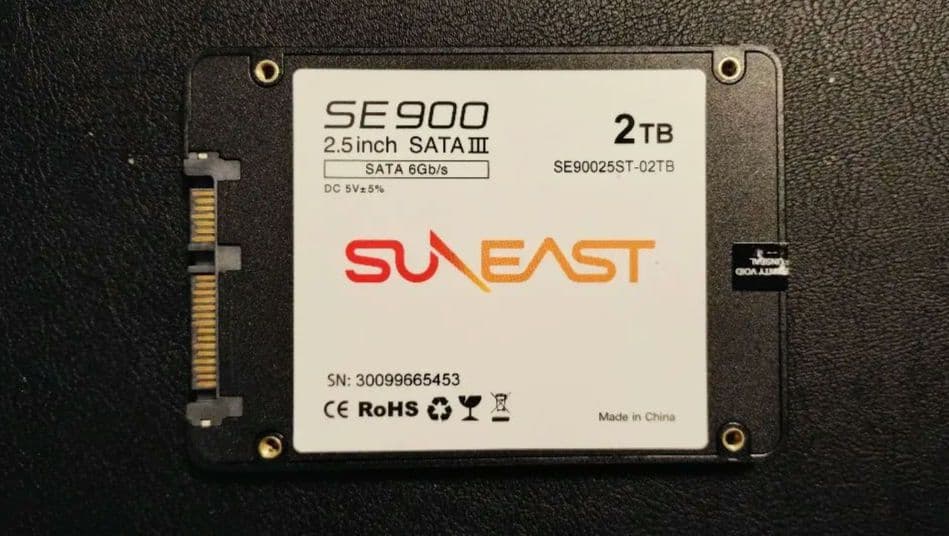 美品SUN EAST SE900 2TB 2.5インチSSD