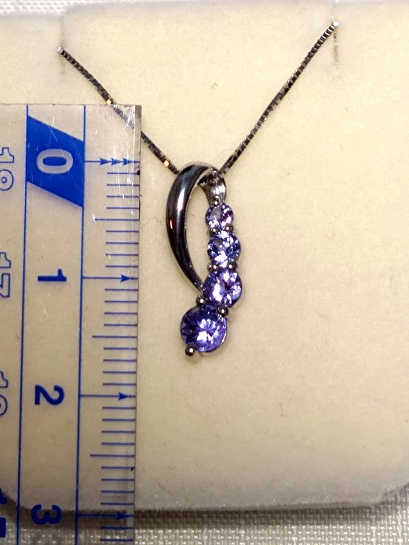 festaria　K10WG　タンザナイト　ネックレス（40cm）