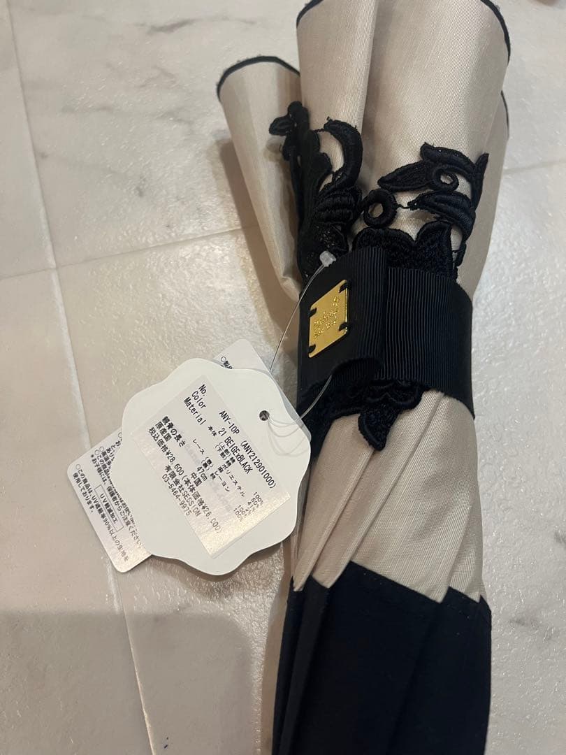 アシーナニューヨーク / Amelia Lace フラワーレース付き 日傘