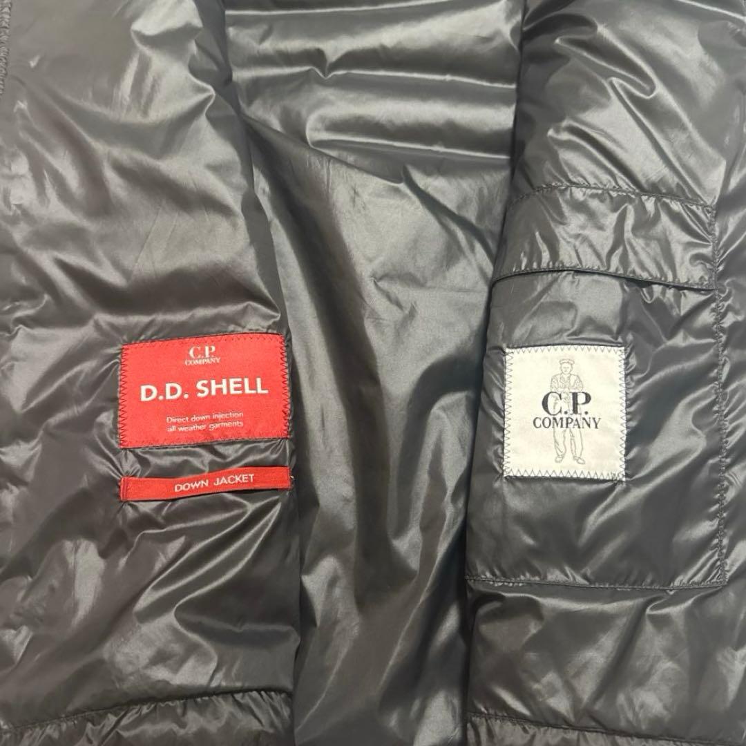 新品レア商品　C.P.COMPANY シーピーカンパニーダウン ベスト ブラック