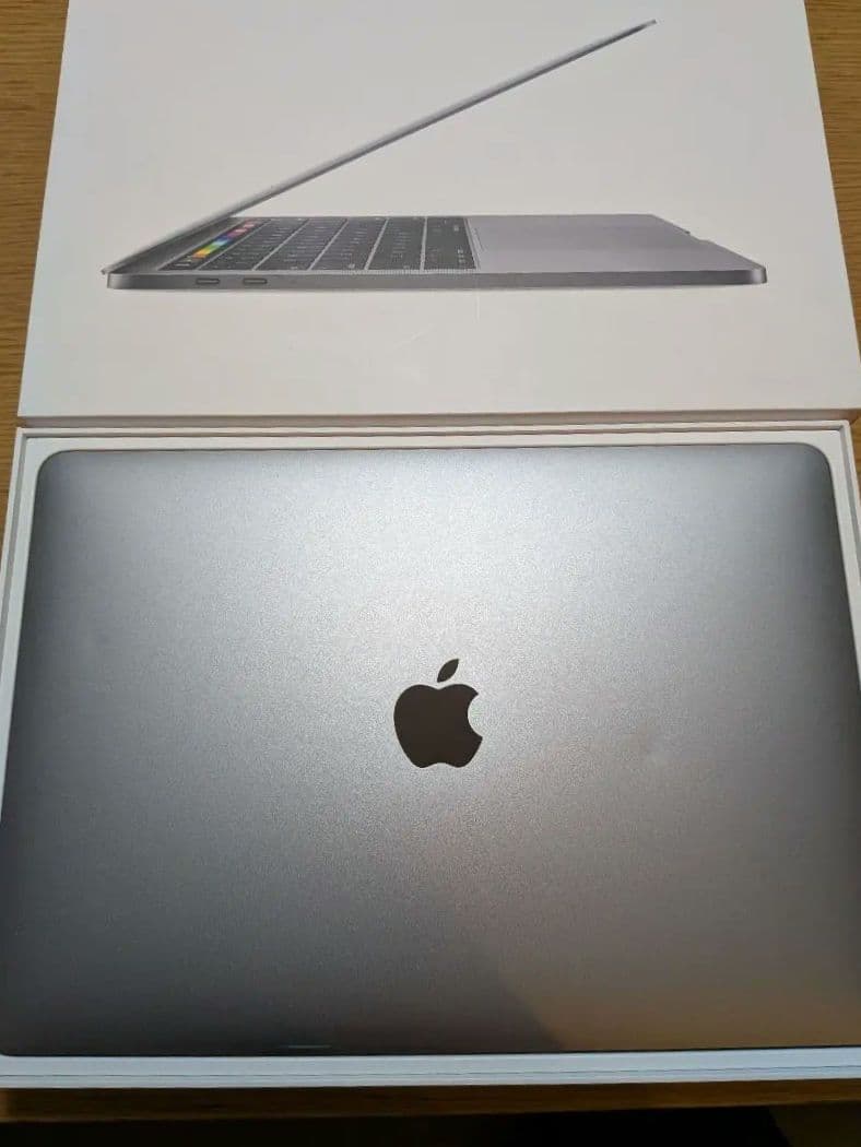 【セール中！美品✨️】macbook pro 13-inch 2018