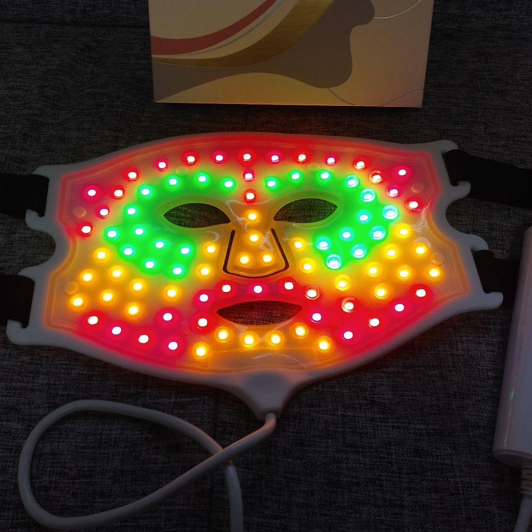 CURRENTBODY 4-IN-1 LED FACE MASK　カレントボディ