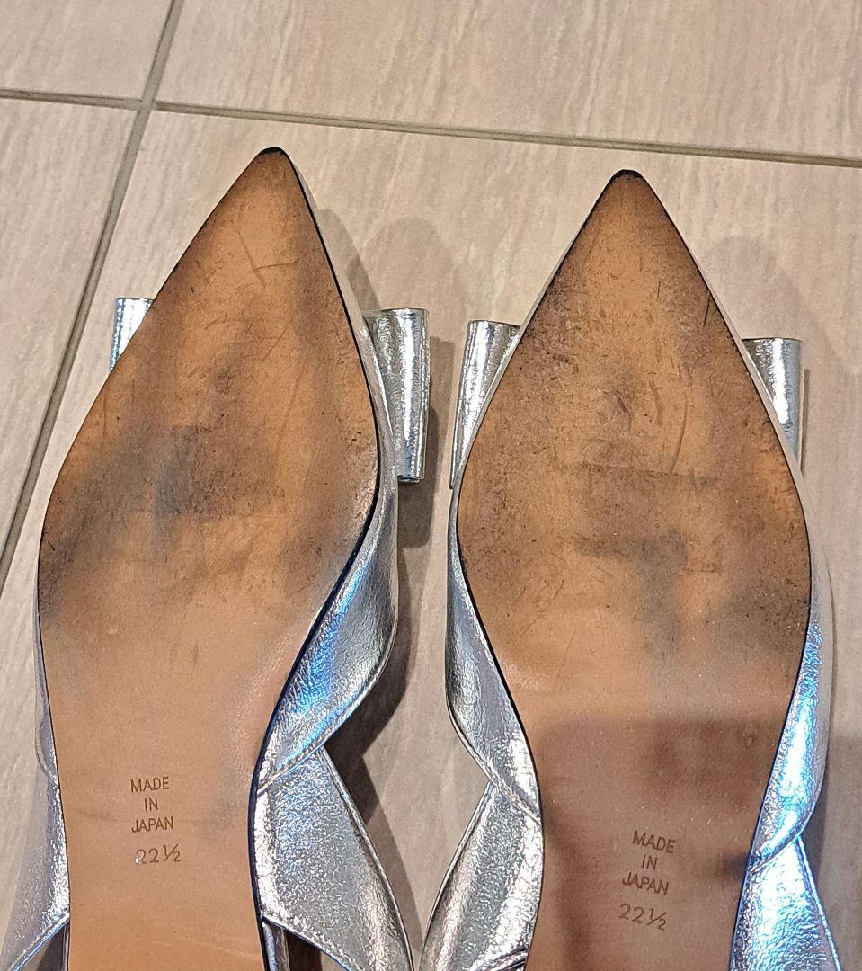 【人気完売】【美品】OHGA シルバー ポインテッドトゥ ミュール