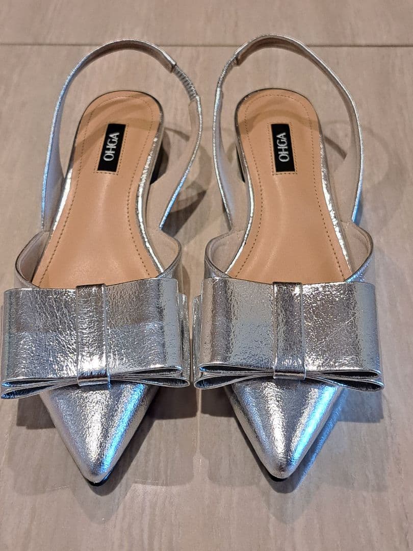 【人気完売】【美品】OHGA シルバー ポインテッドトゥ ミュール