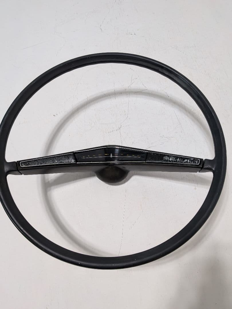 プリンス日産グロリア タテグロ スポーティー ハンドル 黒 ボルト式