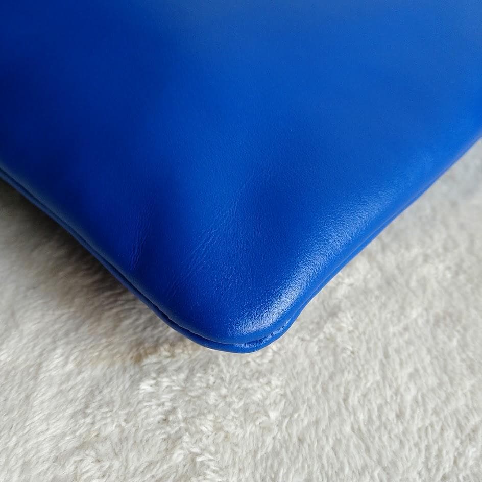 極美品　アニヤハインドマーチ　クラッチバッグ　ジョージアナ　ロイヤルブルー