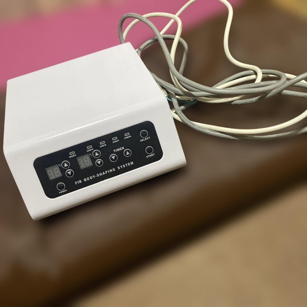 【ＭＯＣＯエステ ヒートマット4DX ゲルマ 遠赤外線 三つ折り サロン用 】