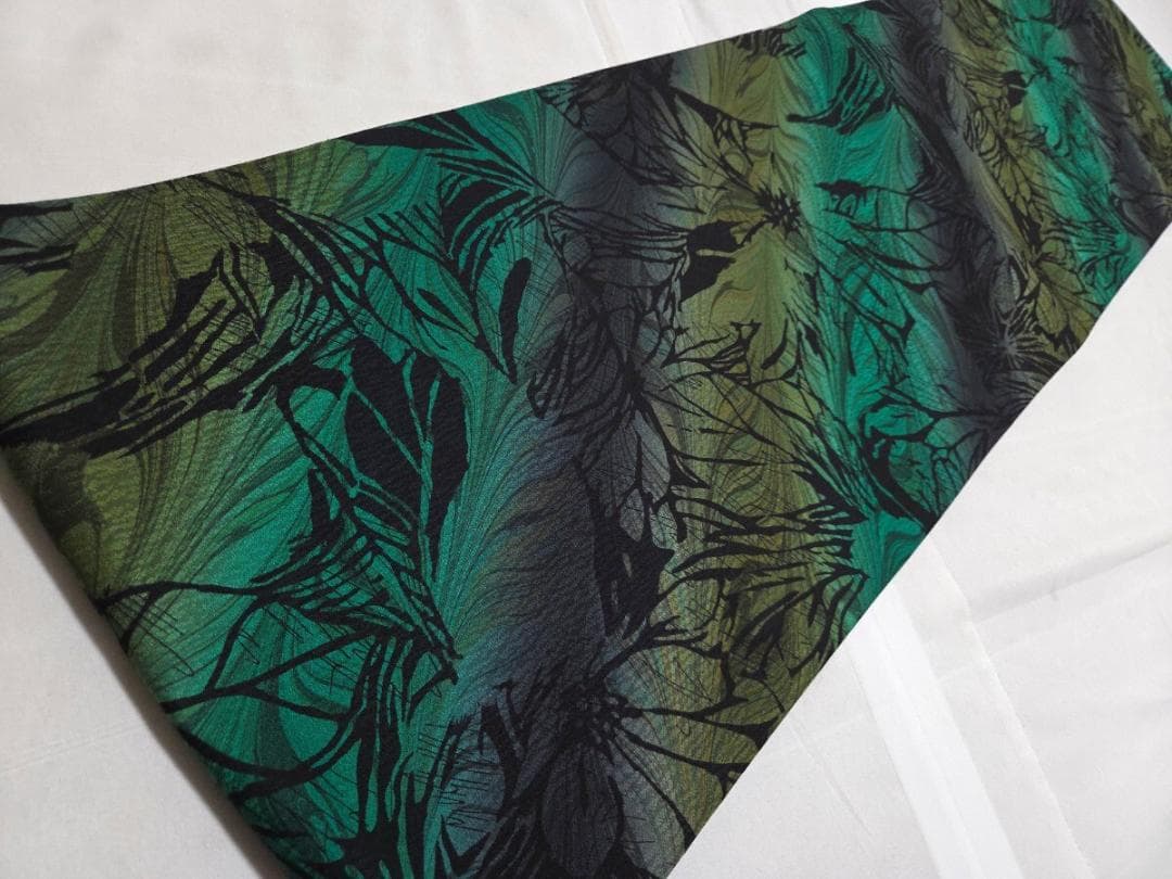 I2 シックな花模様 黒 緑 モダン ガード加工 全通 正絹 袋帯 O10