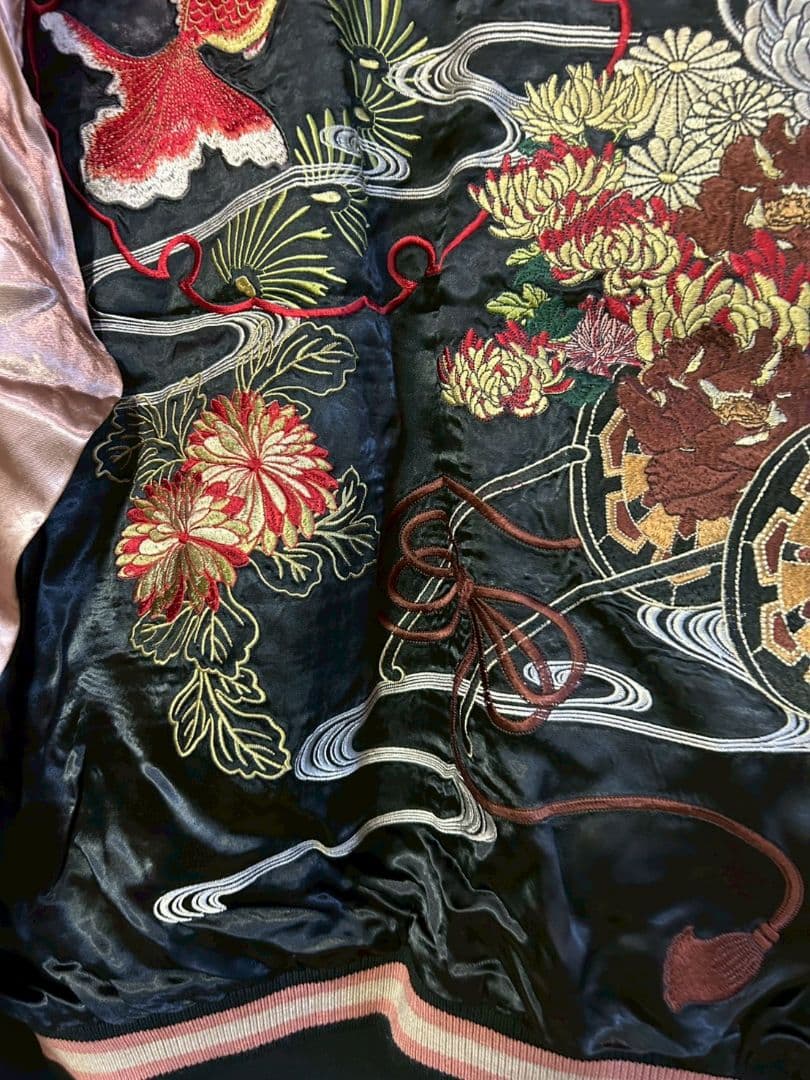 【新品タグ付き】 金魚と御所車 和柄スカジャン リバシーブル　レディースXXL