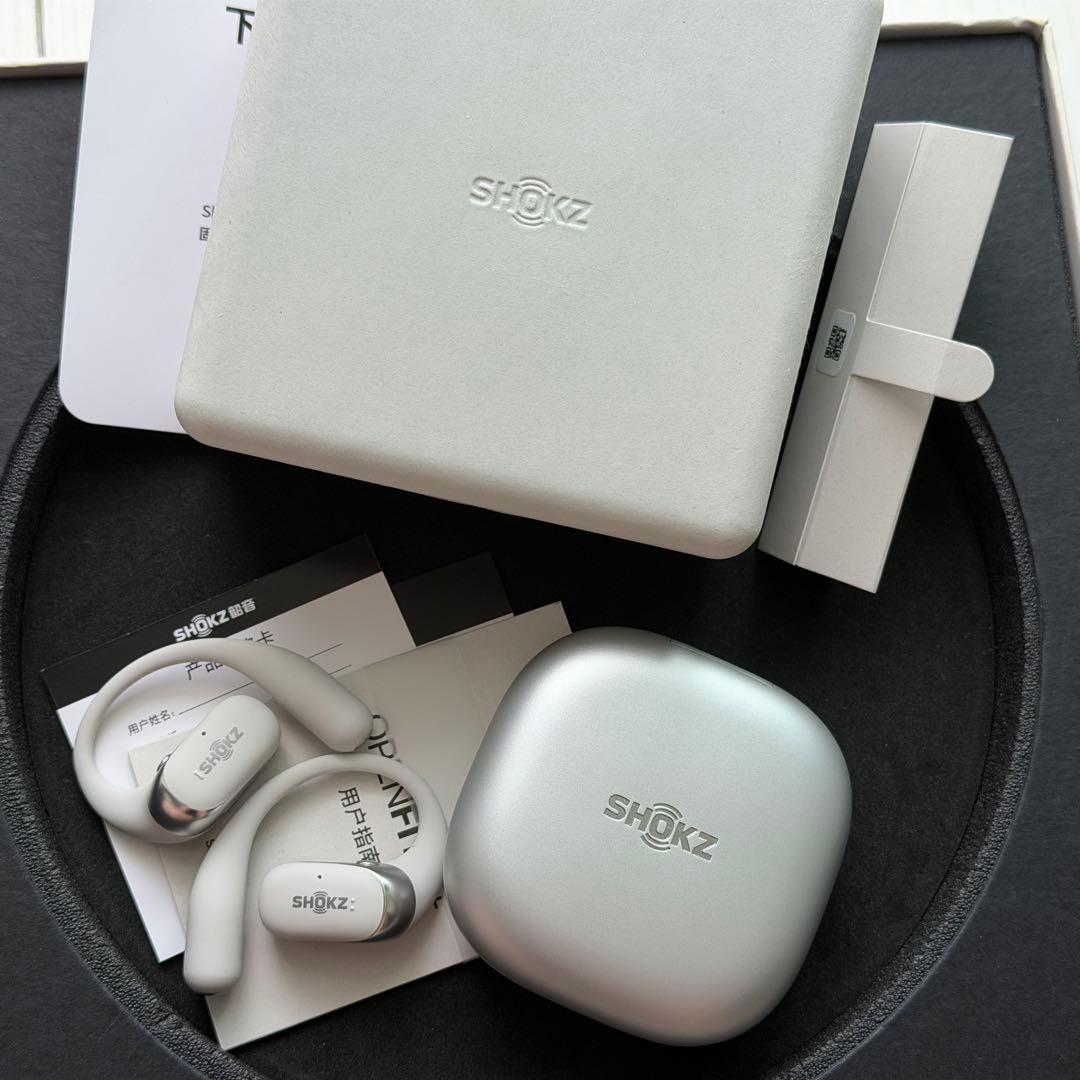 【新品同様】Shokz OpenFit 2+ オープンイヤー ワイヤレス充電対応