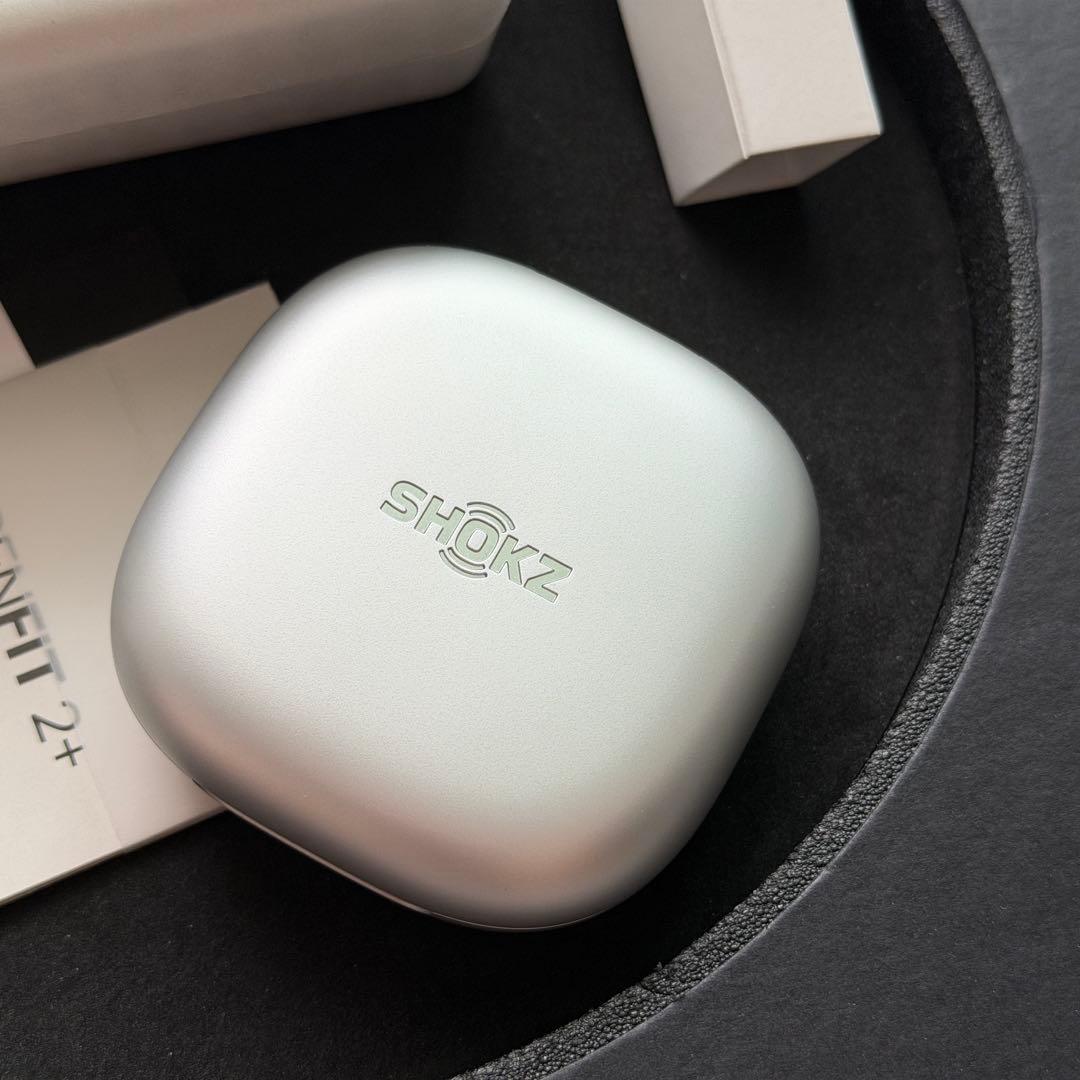 【新品同様】Shokz OpenFit 2+ オープンイヤー ワイヤレス充電対応