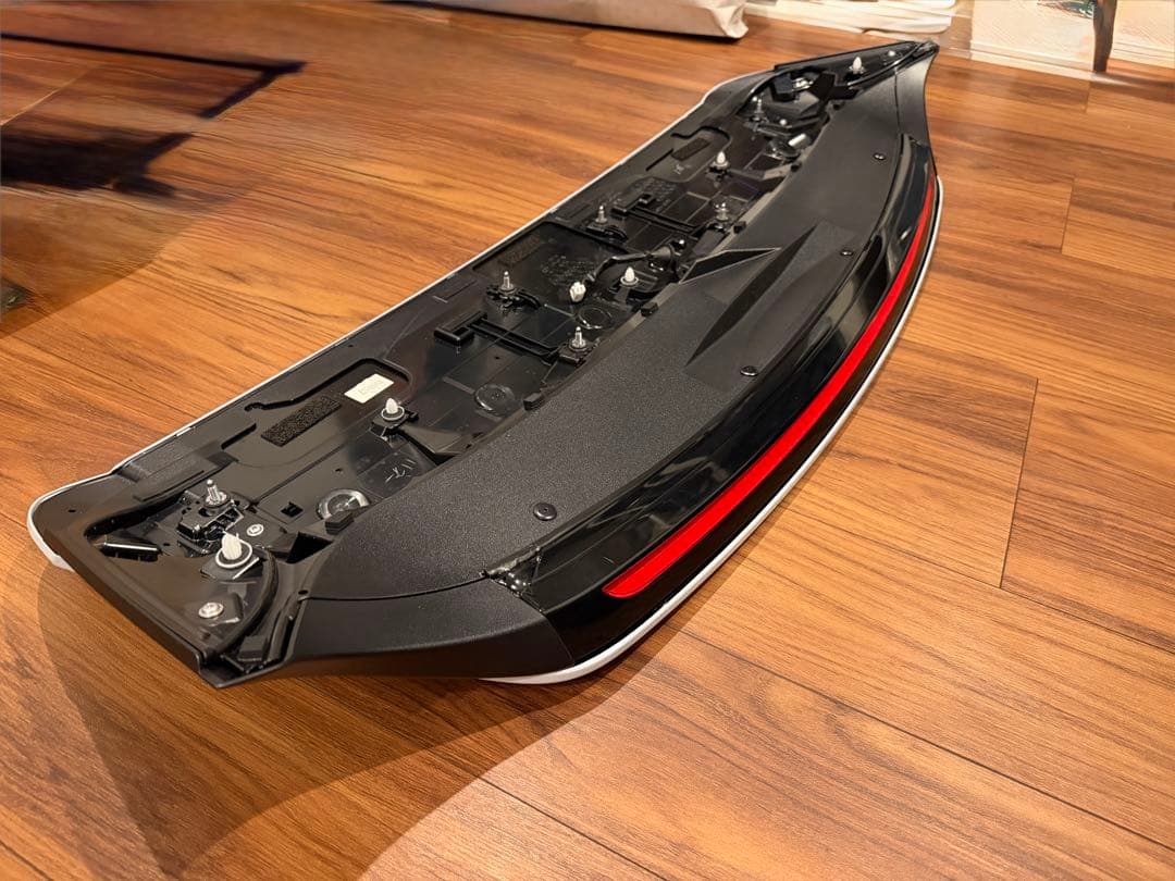 80ハリアーZ用ハイマウント付 ルーフスポイラー 089