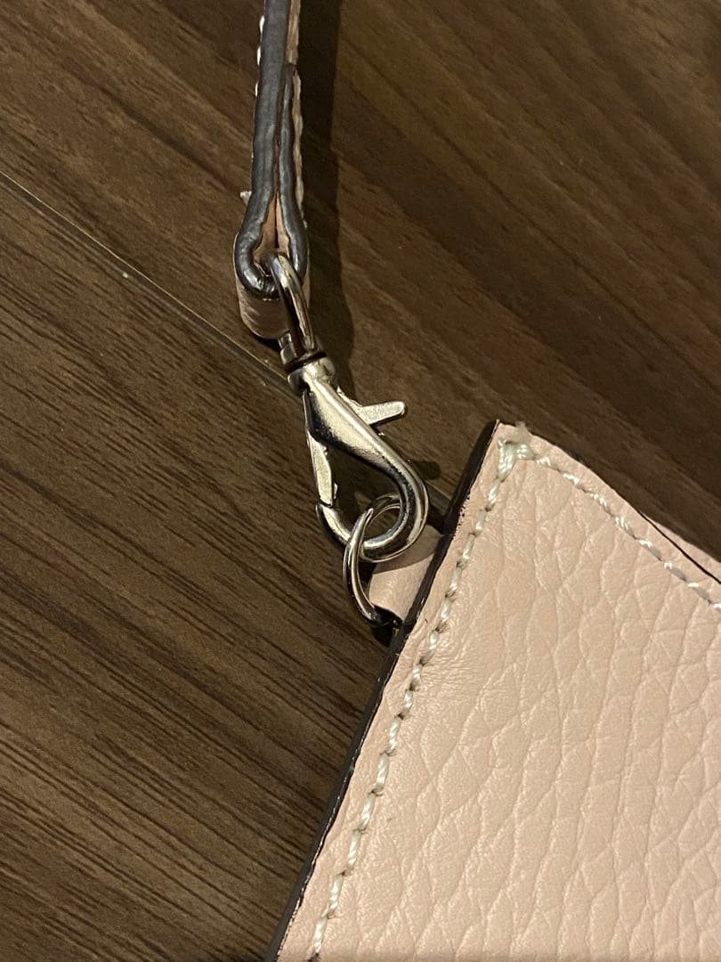 新品未使用品 スマホ　ストラップケース