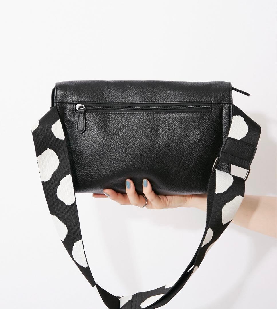 柄ワイドテープショルダーバッグ/ボディバッグ