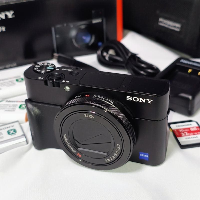 SONY DSC-RX100M5【極美品】完動品・アクセサリー多数