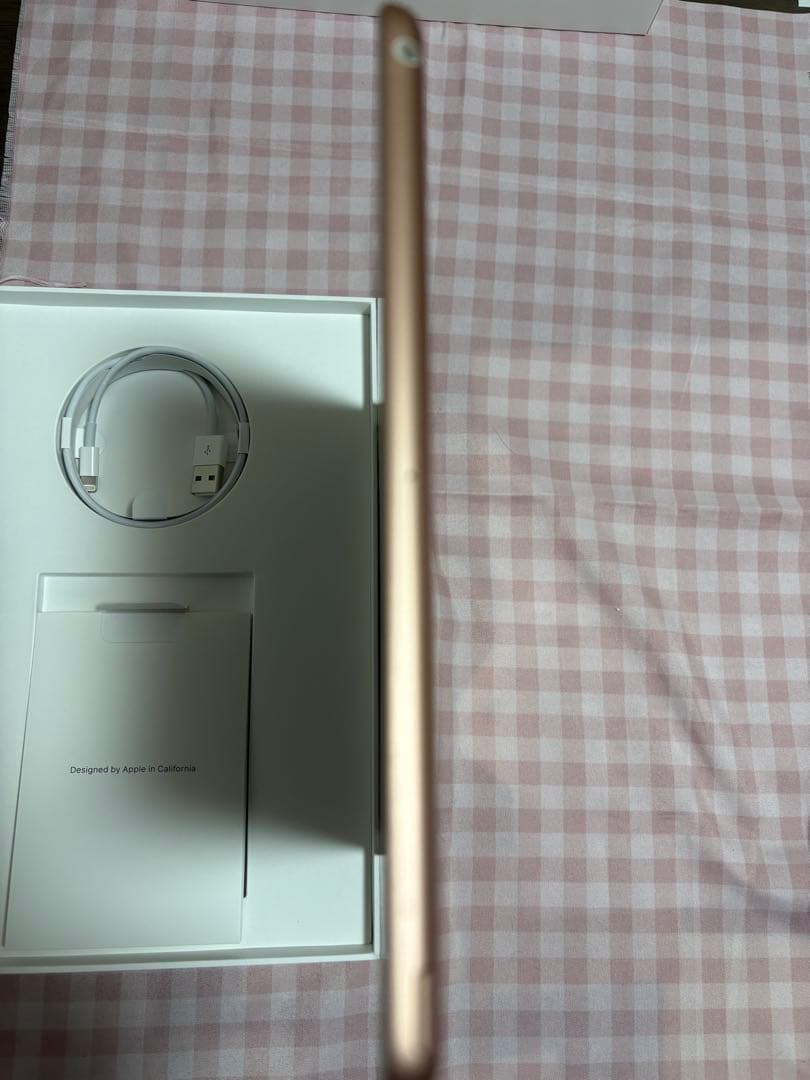 iPad 第7世代　32GB 箱あり　充電器　充電ケーブルあり