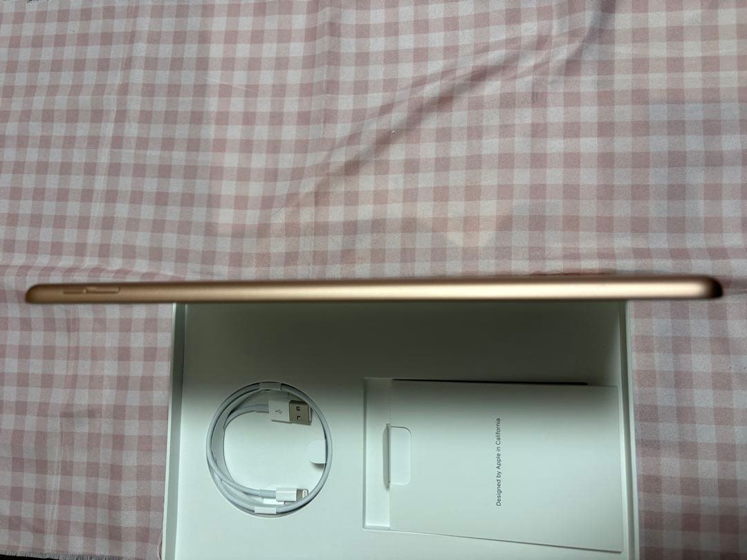 iPad 第7世代　32GB 箱あり　充電器　充電ケーブルあり