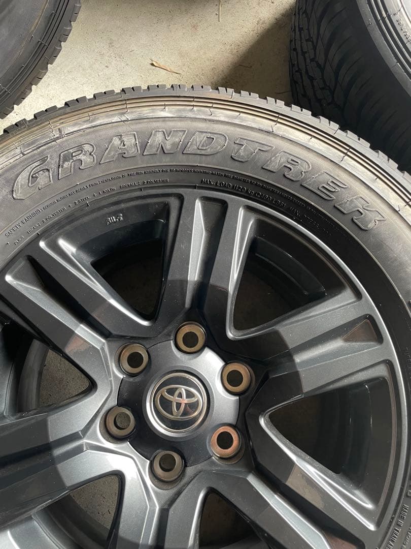 ハイラックス　純正ホイール