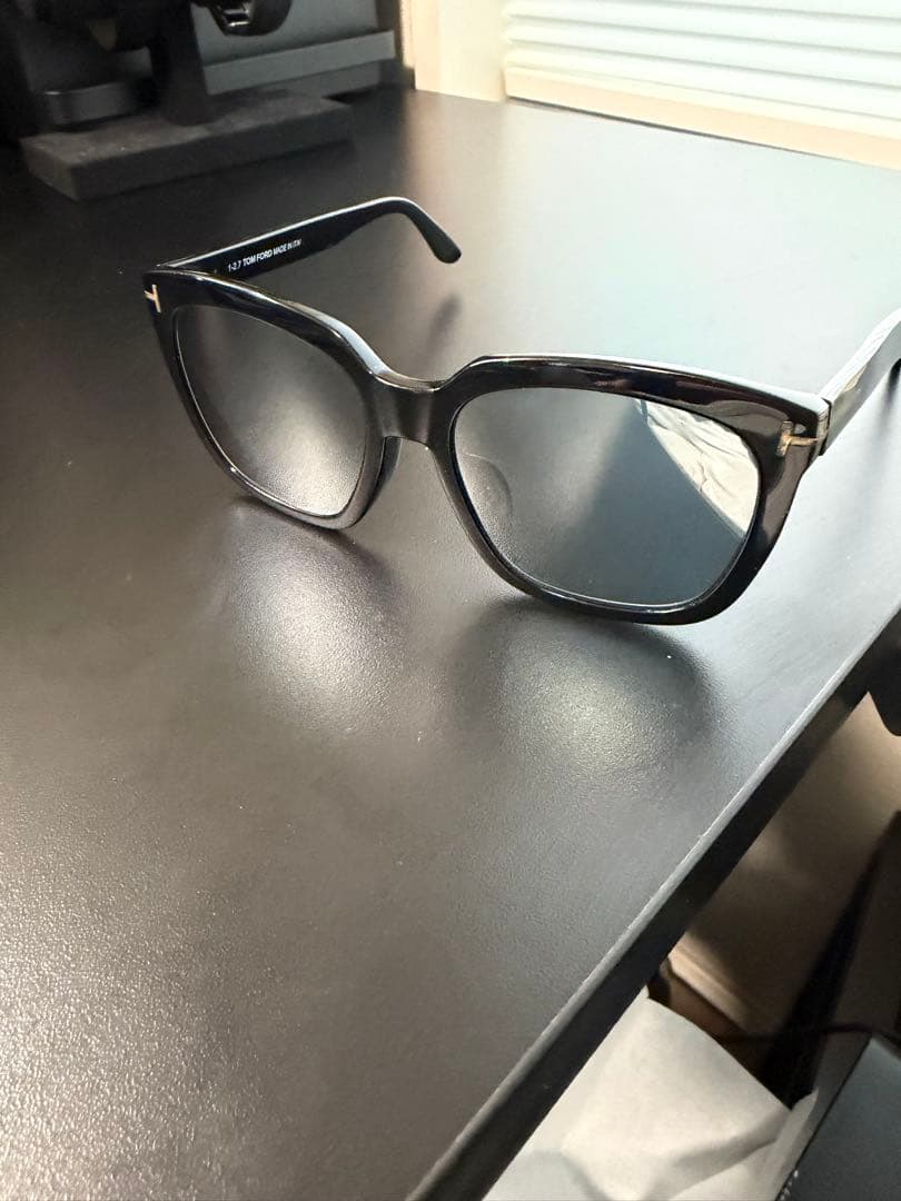 トムフォードサングラス　TF502-F 要レンズ交換