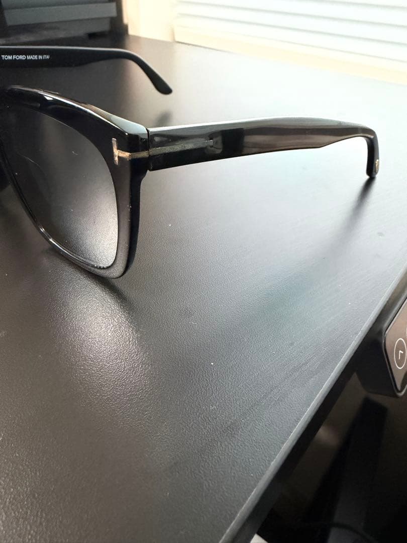 トムフォードサングラス　TF502-F 要レンズ交換