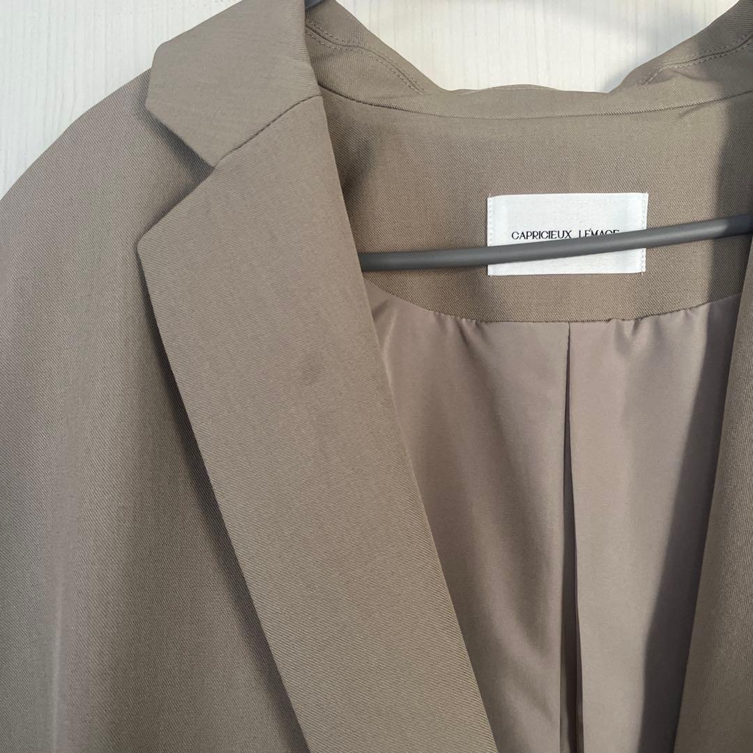 カプリシュレマージュ【ロングセラーアイテム】Wテーラージャケット グレージュ