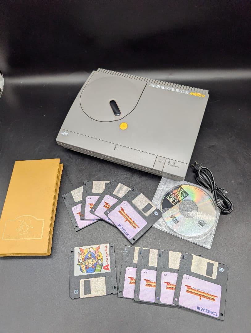 【外装比較的綺麗】FM TOWNS MARTY2 本体　現状品