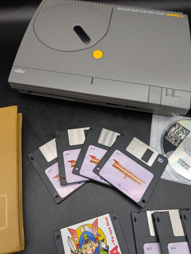 【外装比較的綺麗】FM TOWNS MARTY2 本体　現状品