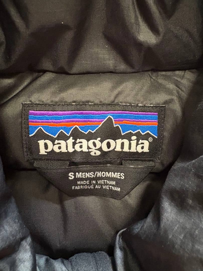 Patagonia ブラック ダウンベスト