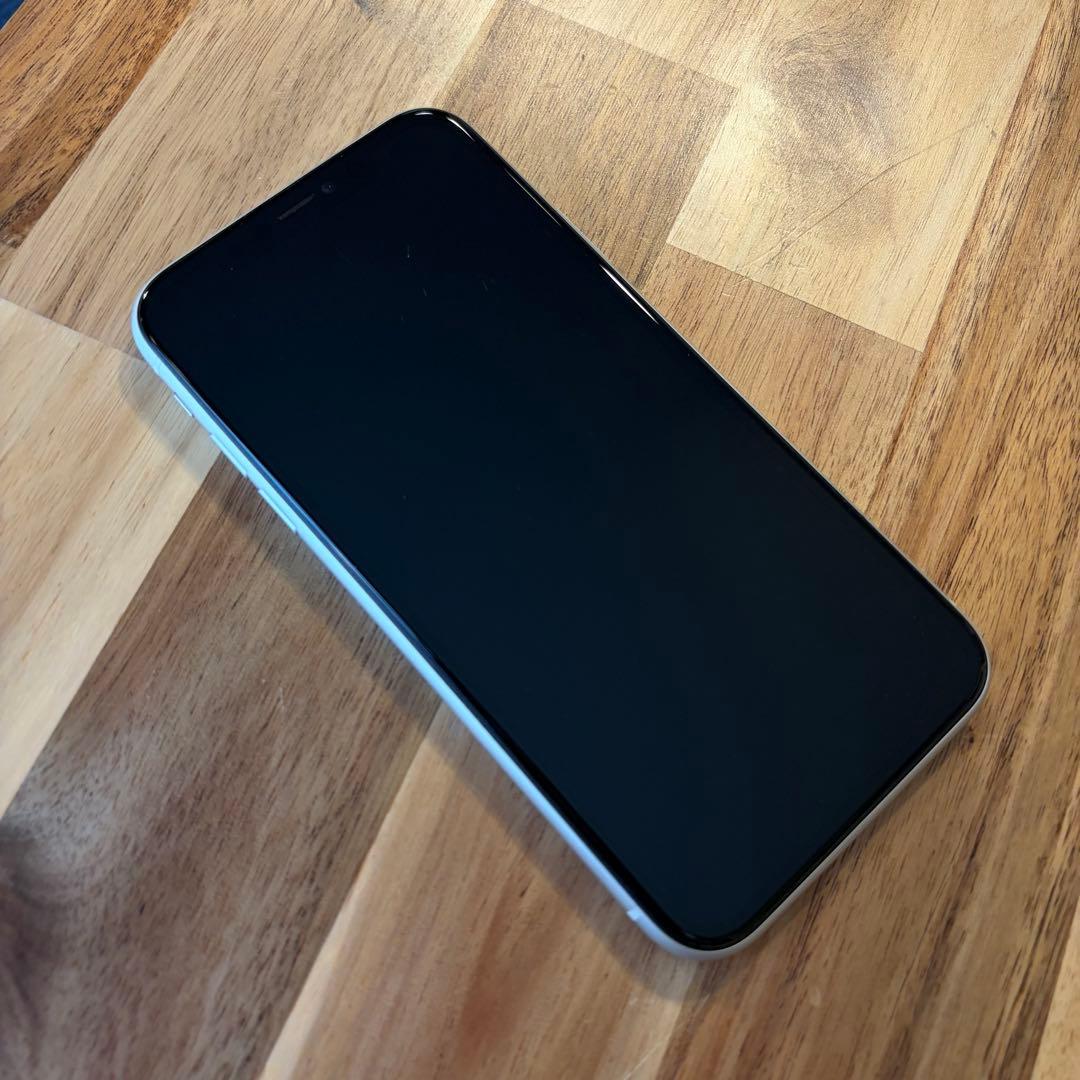 iphone11（ホワイト128GB） ※simロック解除済・箱あり