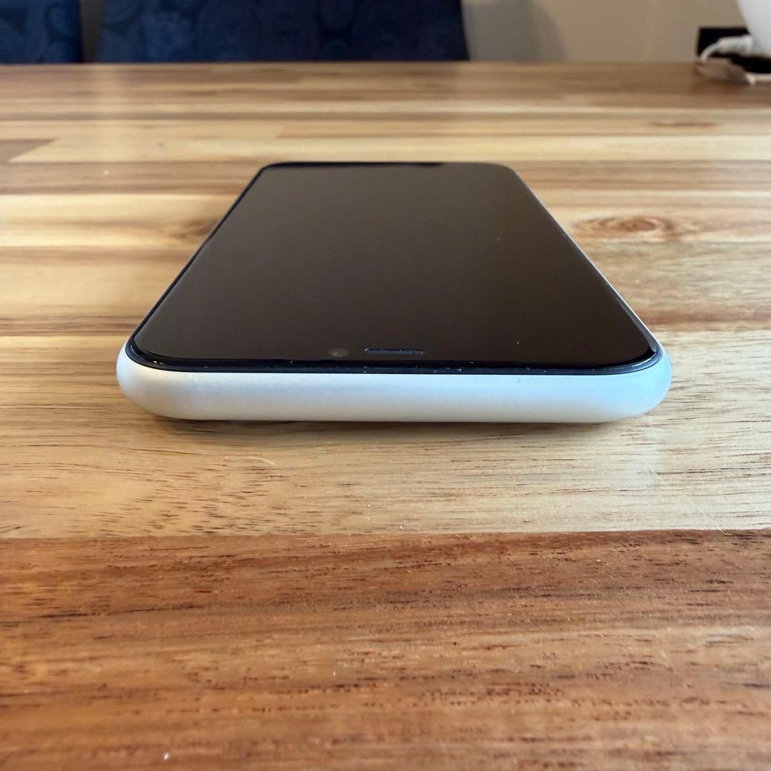 iphone11（ホワイト128GB） ※simロック解除済・箱あり