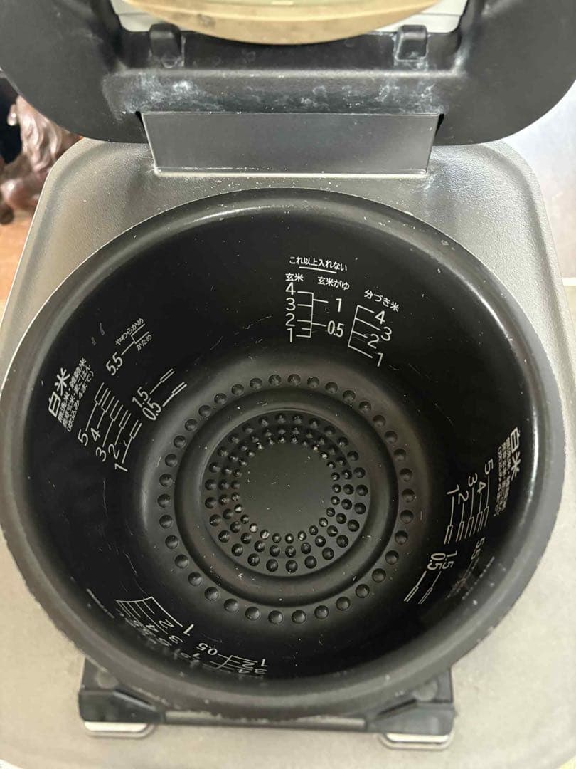 炊飯器　HITACHI RZ-W100DM