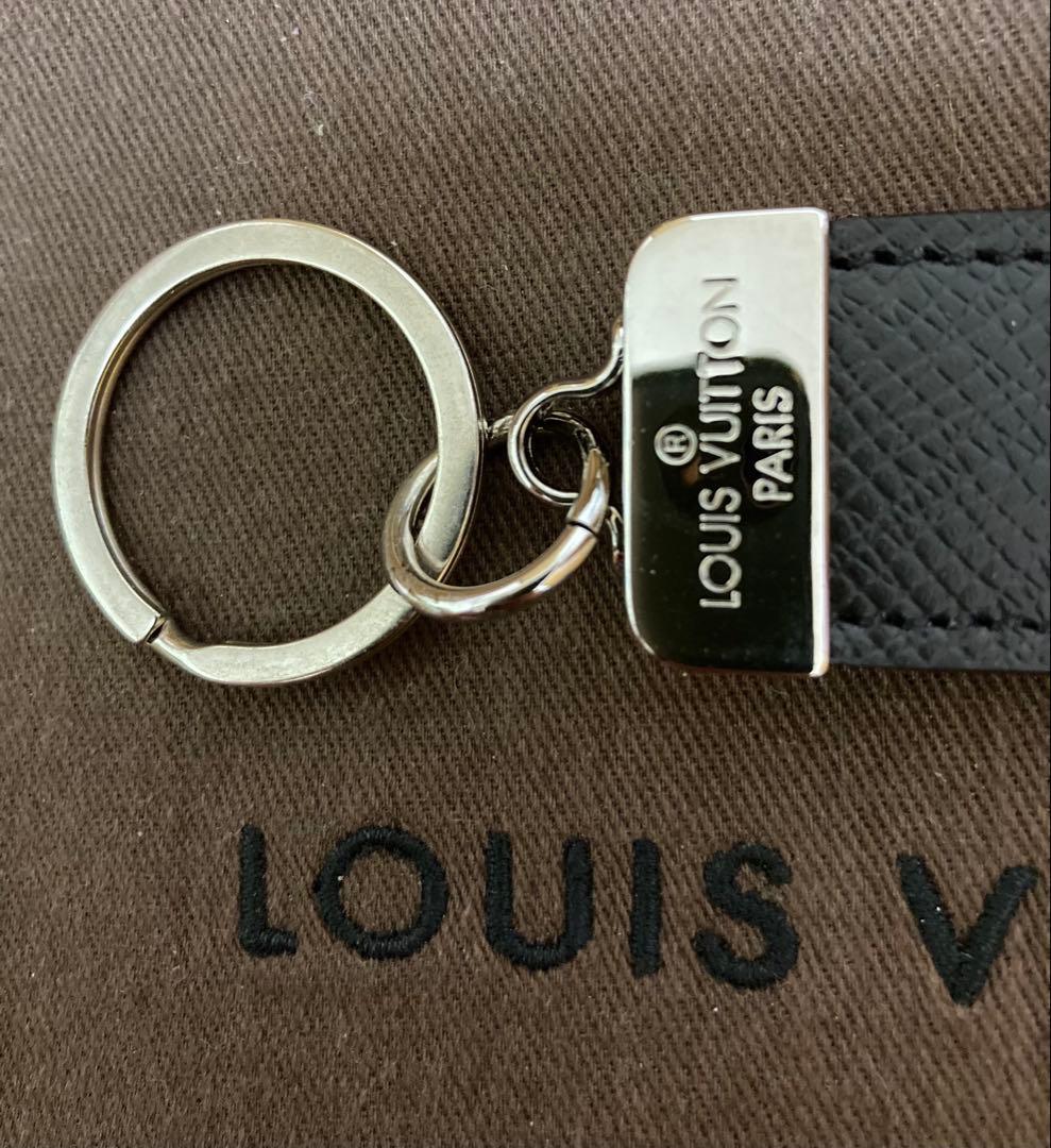 【新品未使用】LOUIS VUITTON ブラックレザー キーホルダー 、一部