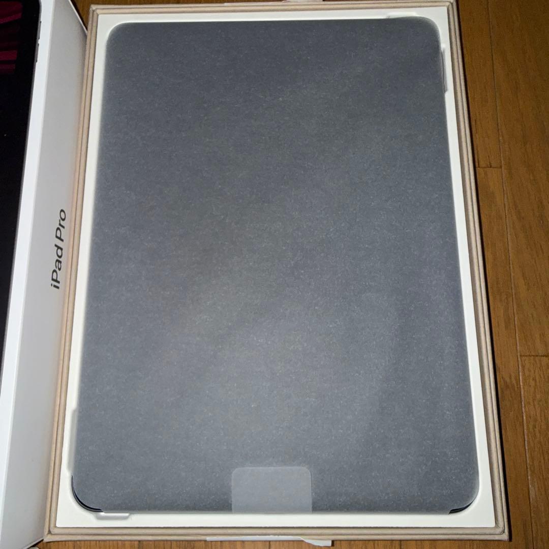 【新品交換品】iPad Pro 11インチ（M1/128GB/wifi）　おまけ
