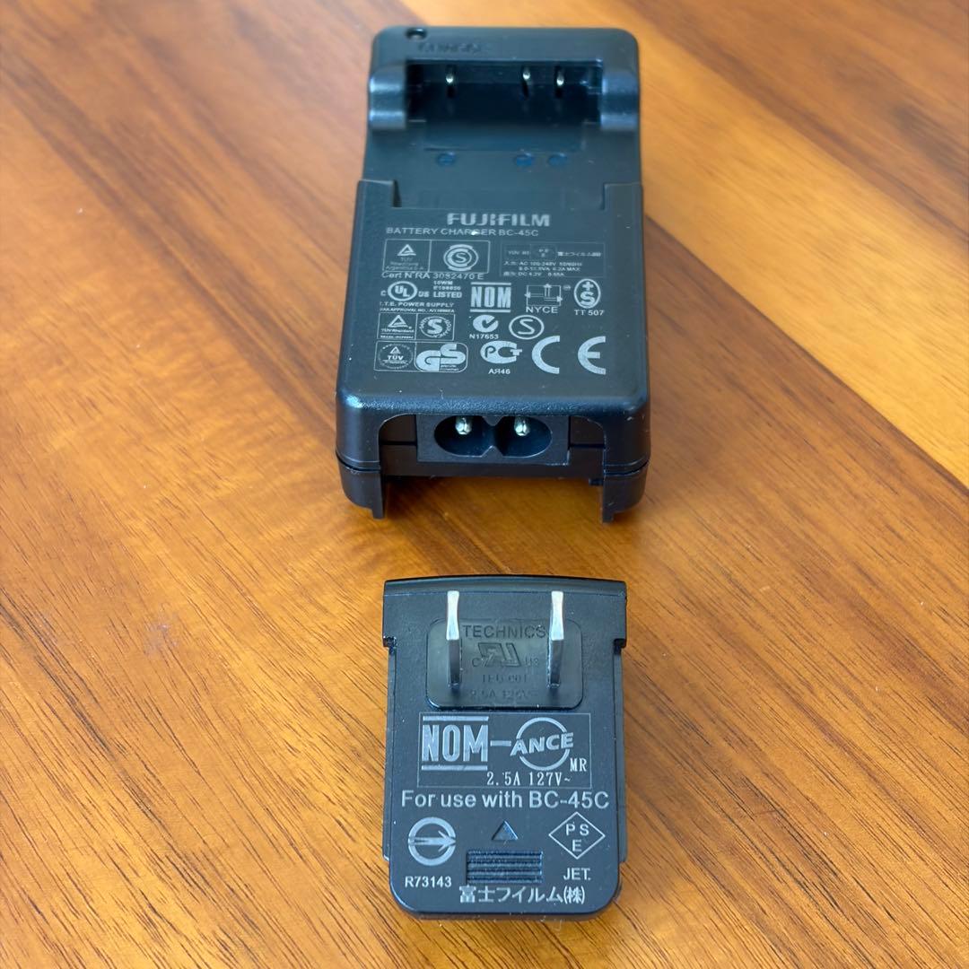 FINEPIX Z900EXR 5倍ズーム ワイドタッチパネル デジタルカメラ