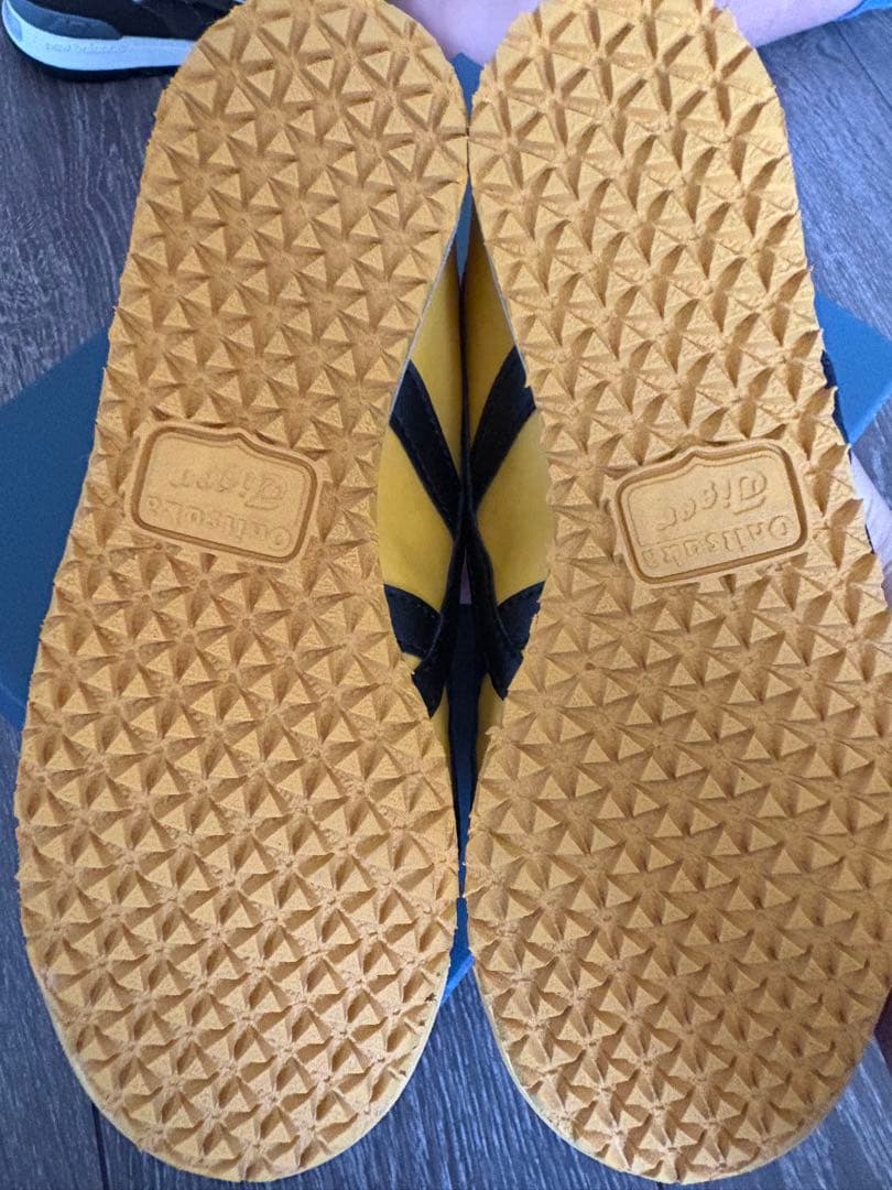 【新品】Onitsuka Tiger イエロー スニーカー　キッズスニーカー