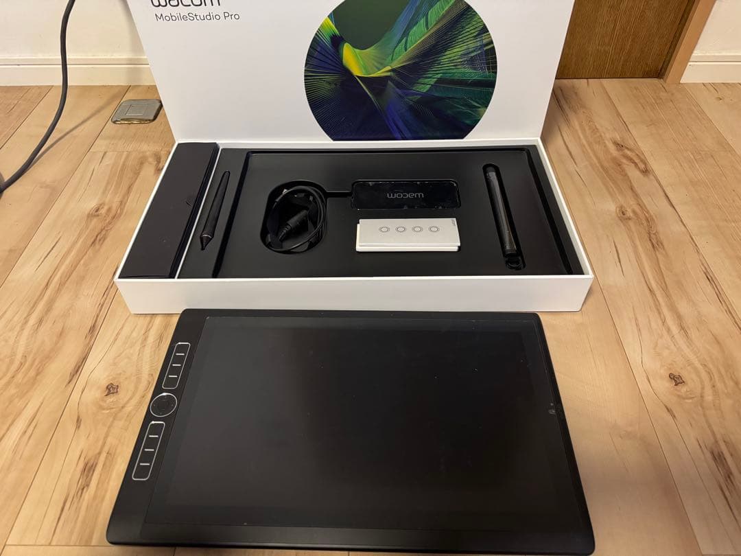 液タブ・ペンタブ wacom MobileStudio Pro 16 DTH-W1620M/K0