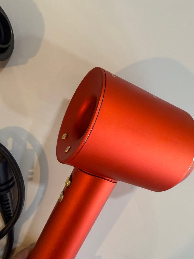 Dyson Supersonic Ionic ヘアドライヤー　数量限定モデル